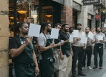 Протест бариста: более 1000 сотрудников Starbucks вышли на забастовку из-за нового дресс-кода