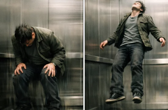 Почему в лифте