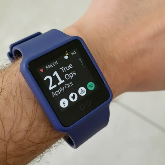 Фитнес-трекер Fitbit Versa 4: выгодная покупка для ЗОЖ